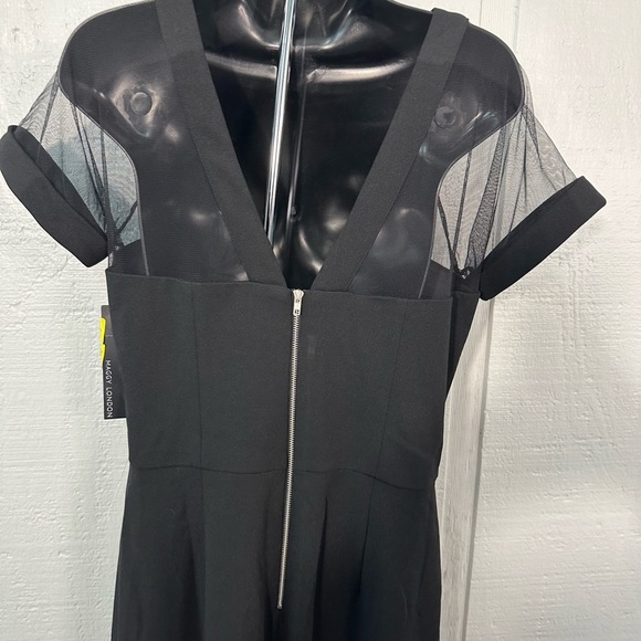 Maggy London Black Short Sleeve Pantsuit Size 10 NWT - Picture 7 of 10